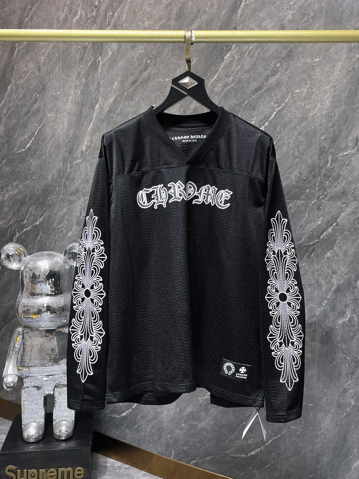 P216 Chrome Hearts 25ss customized version of the high-weight fabric of the jersey. Chrome mattyboy official website limited flower arm ice hockey jersey. Counter synchronization. Re-engraved version 1:1. Recommended color: black, limited blue, limited green. Number of yards: S, M, L, XL.